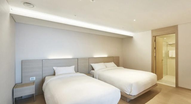 Kumho Jeju Resort, Забронировать Курортный отель Отели Согвипхо 4 звезды, рядом с Музей кино «Схинён», 4*