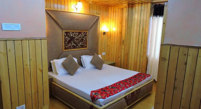 Четырёхместный номер Standard Hotel Chaman Palace