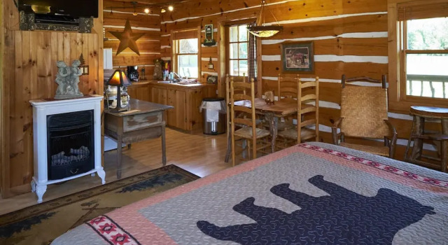 Номер Standard с балконом Creekwalk Inn and Cabins