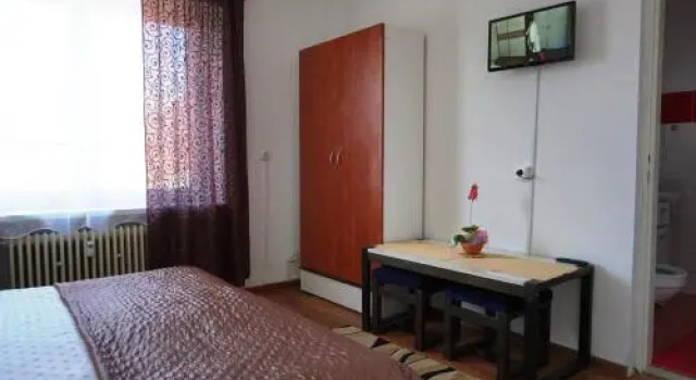 Hotel Guľa, Rezervovat Hotel Hotely v Prešovský kraj s parkováním, Parkování