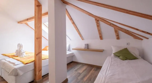 Central Bohemian House/Garden/-5 bedrooms, 3 Baths, Book Hotel Sofia 