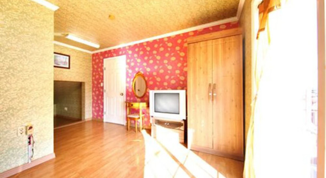 Modern Hill Pension