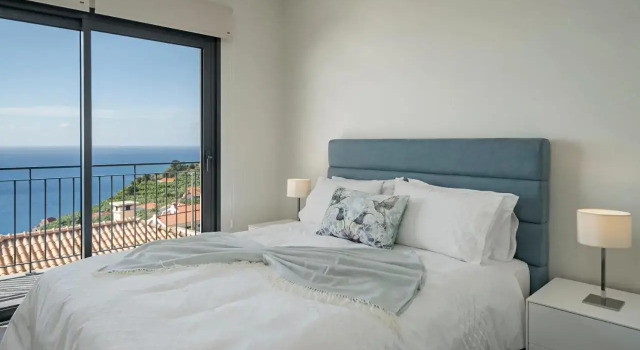 Casa Amaro Sunset by OurMadeira
