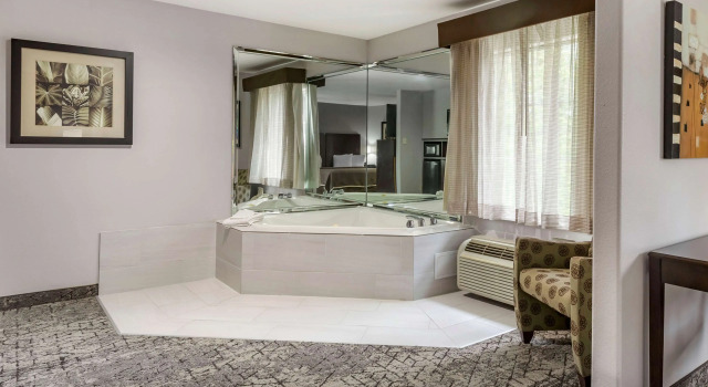 Двухместный люкс Best Western Oakdale Inn