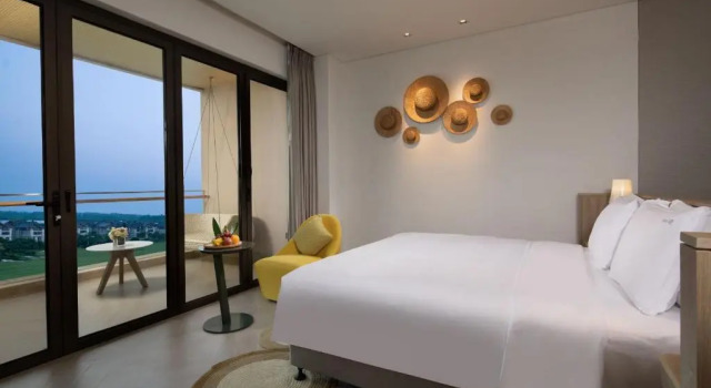 Двухместный номер Deluxe с видом на озеро Holiday Inn Resort Qionghai Guantang by IHG
