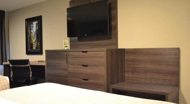 Полулюкс Yosemite Southgate Hotel & Suites