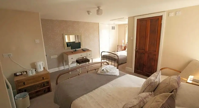 Семейный номер Standard Fitzwarine House Whittington