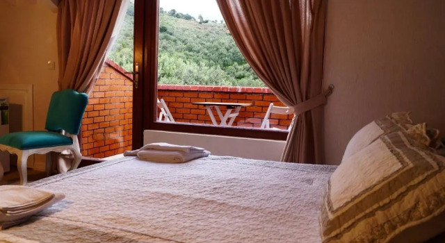 Luksusowy dwuosobowy pokój z widokiem na góry Aeneas Hotel