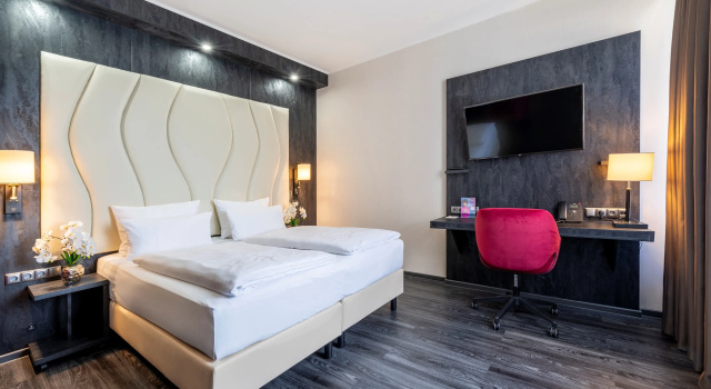 Двухместный номер Premium с видом на озеро PLAZA Premium Schwerin