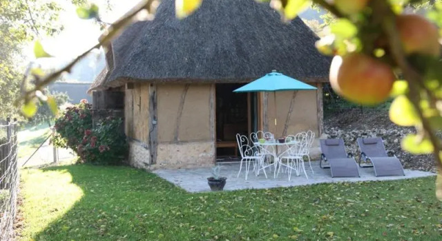 LEtable dEmile, Book Hotel  