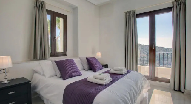 Villa Benahavis, Забронировать Курортный отель Бенаавис Коста-дель-Соль, рядом с ImagiArte