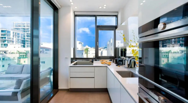 Luxury Beach Tel Aviv 1 BR by Airsuite, Забронировать Отель Отели Тель-Авива с парковкой, рядом с Пляж Иерусалим, Парковка