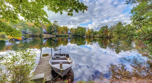 Коттедж Idyllic Lakefront Cottage Near Mount Sunapee