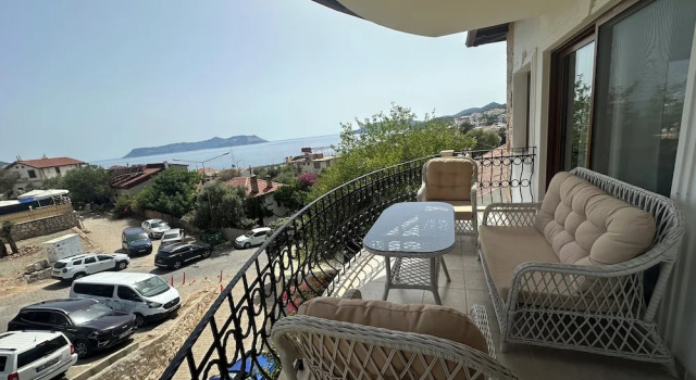 Апартаменты с балконом The Townhouse Apartment