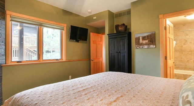 Deer Mountain 28b 1 Bedroom Condo by RedAwning
