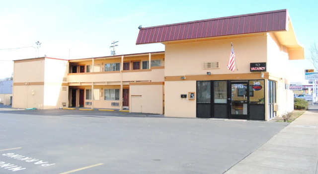 Signature Inn Medford Downtown, Prenota Hotel Hotel a Oregon con parcheggio, Parcheggio