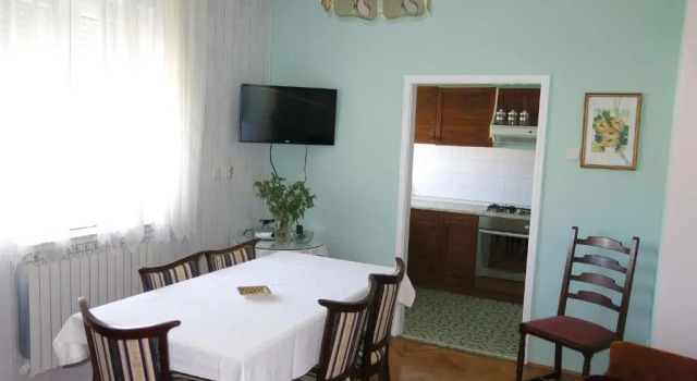 Apartments Coce, Varaa Huoneisto Hotellit Split-Dalmatia pysäköinnillä, Pysäköinti