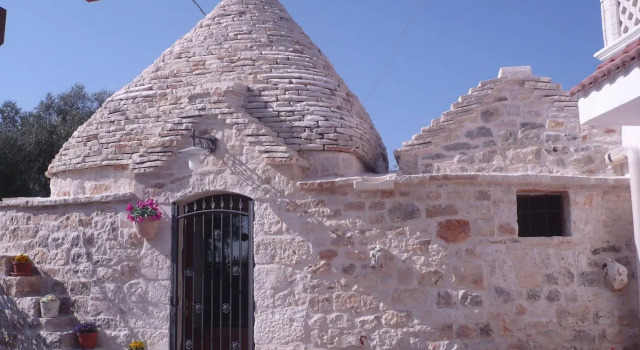LIsola Felice e Trulli Sotto Le Stelle, Buchen Sie Bed & Breakfast Hotels in Metropolitanstadt Bari mit Parkplatz, Parkplätze