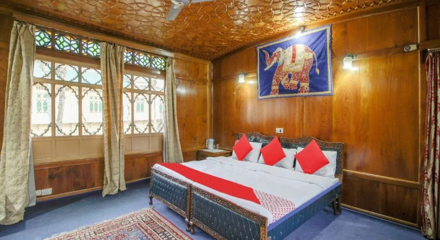 Oyo 14629 Ibrahim Group Of Houseboats, Забронировать Отель Сринагар Jammu & Kashmir Ski