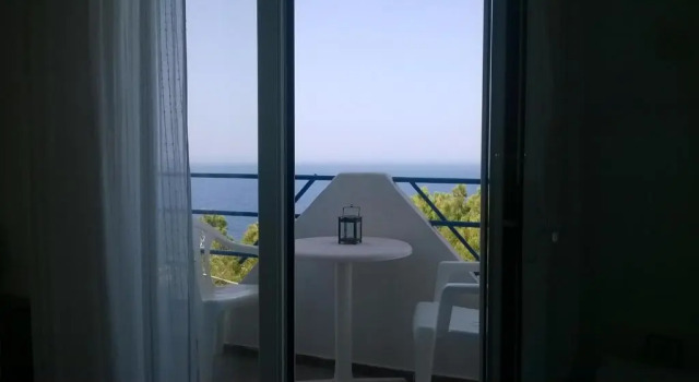 Haris Apartments, Забронировать Апартаменты/квартира Арменистис Икария