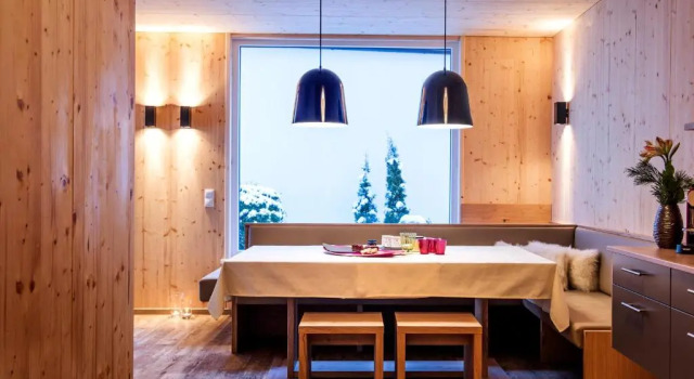 Ferienhaus zum Stubaier Gletscher, Rezerwuj Hotel Hotele w Tyrol z parkingiem, Parking
