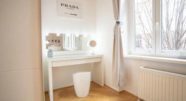 Cozy Modern Nest in the Heart of Vienna with Netflix, Rezerwuj Hotel Hotele w Wiedeń z parkingiem, Parking