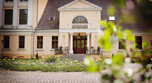 Pałac Jabłonowo, Prenota Hotel Ujście 