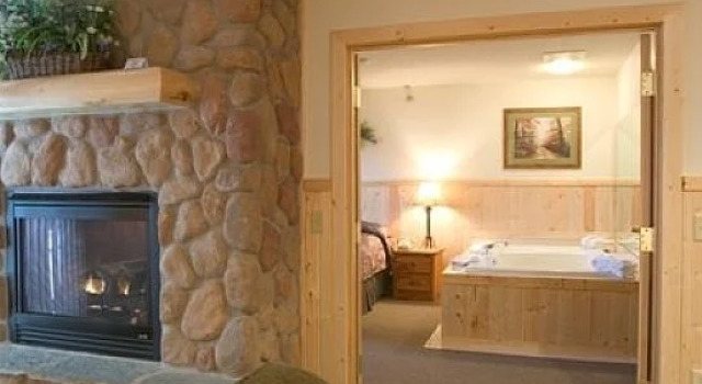 Sugar Lake Lodge, Book Hotel Hoteller i Grand Rapids med pool, Swimmingpool