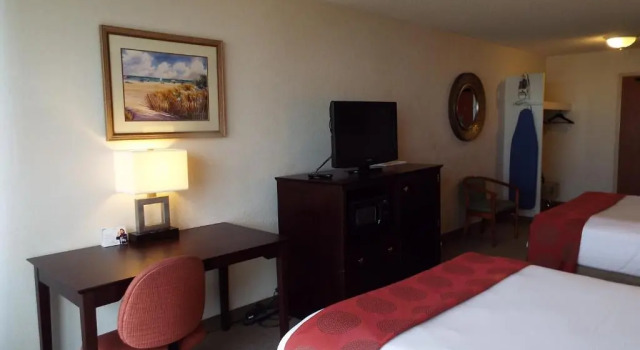 Четырёхместный номер Standard с видом на город 88 Palms Hotel & Event Center