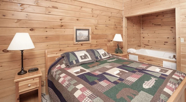 Er314- Y'all Come Back Now- Great Location- Close To Town 2 Bedroom Cabin by RedAwning