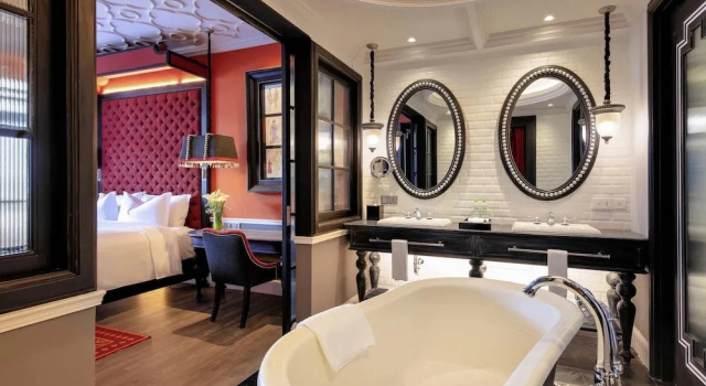 Двухместный люкс Deluxe с балконом Hotel de la Coupole - MGallery