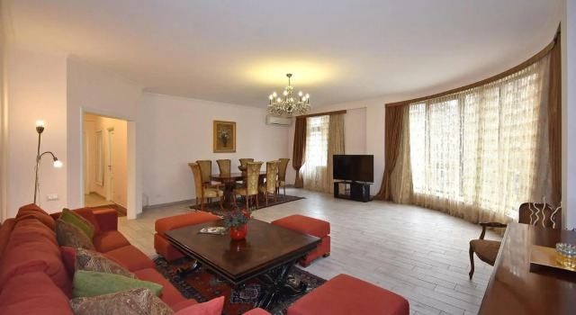 Aram street, 2 bedrooms LUXURY and UNIQUE apartment DI722
