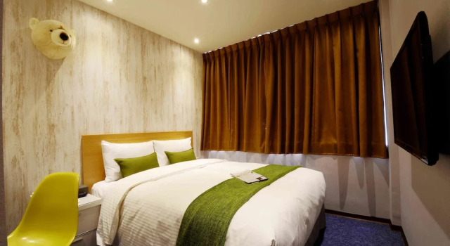Luksusowy dwuosobowy pokój z widokiem na miasto ARK Hotel