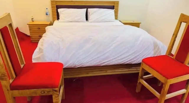 Hotel Galaxy Inn Skardu, Забронировать Отель Отели Скарду с парковкой, Парковка