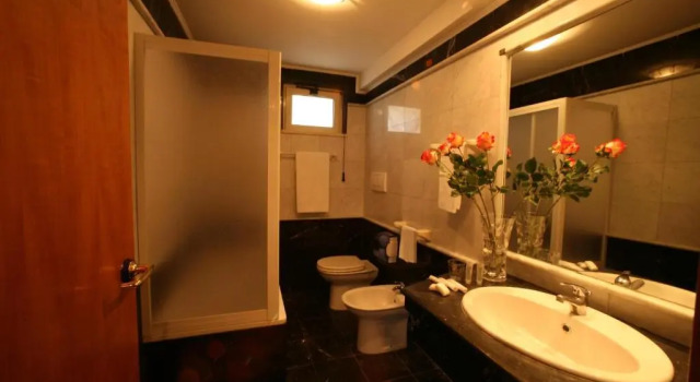 Трёхместный номер Standard Hotel Palace 2000