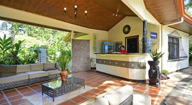 Guacima Country Inn, Varaa Hotelli Hotellit Alajuela uima-altaalla, Uima-allas