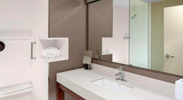 Четырёхместный номер Standard Courtyard by Marriott St. Louis West County