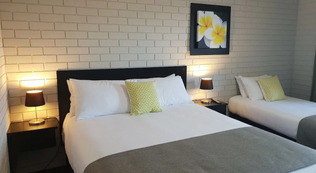Двухместный номер Standard с балконом и с видом на сад Crystal Fountain Motel Albury