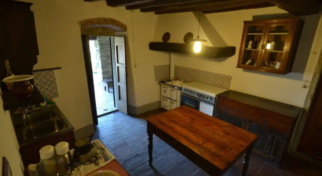 Farmhouse in Mugello With Valley Views, Забронировать Дом для отпуска Отели Борго-Сан-Лоренцо с парковкой, Парковка