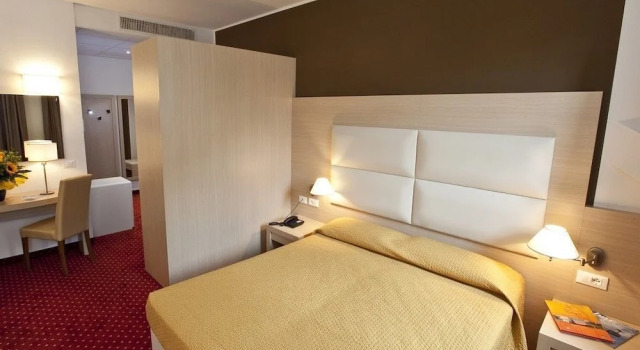 Трёхместный номер Standard Hotel Regina