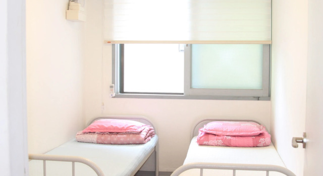 Fortune Guest House - Hostel, Забронировать Хостел Отели Сеула с парковкой, рядом с Магазин New Balance, Парковка
