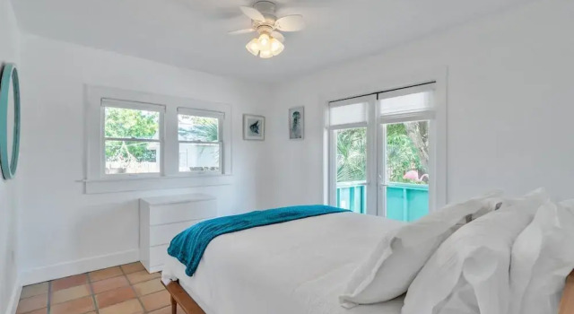 Sarasota, Fl Bungalow Bright & Breezy Coastal Vibes - 10 Mins To White Sand Beaches 2 Bedroom Home by RedAwning