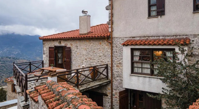 Arachova Wooden Chalet, Book Chalet Hotels in Central Greece with Parking, Parking