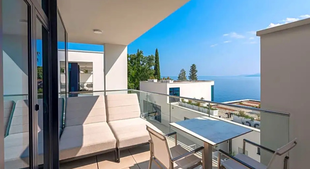 Семейная вилла c 1 комнатой с видом на море Hilton Rijeka Costabella Beach Resort And Spa
