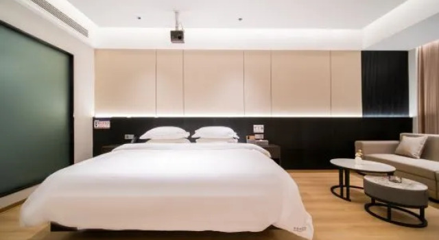 Люкс Deluxe Luodian Mucheng · Banshan Hotel (Luodian Mingzhu Square Branch)