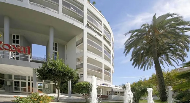 Royal Aptos, Забронировать Отель Отели Tarragonès 4 звезды, 4*