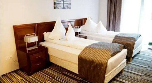 Hotel Belvedere, Đặt Khách sạn Botosani Rumani