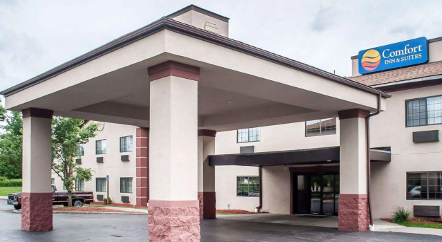 Comfort Inn & Suites Hamburg - Buffalo South