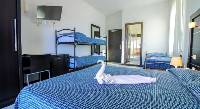 Семейный номер Standard с балконом RESIDENZA ANNESSA Hotel Duca di Kent