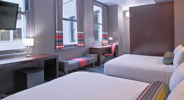 Четырёхместный номер Hotel David Whitney, Autograph Collection